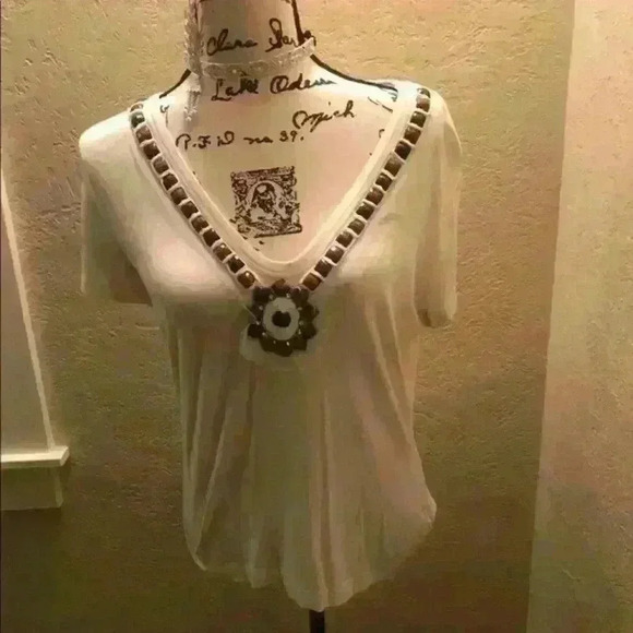 St. John Tops - SoCa St. John Ivory Embellished Tshirt Size M